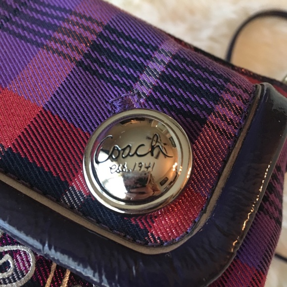 SOLD Coach Poppy Tartan Berry Plaid Crossbody - Picture 5 of 7